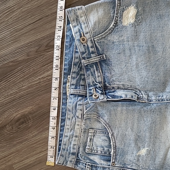 Sz medium Jean skirt - Picture 2 of 3